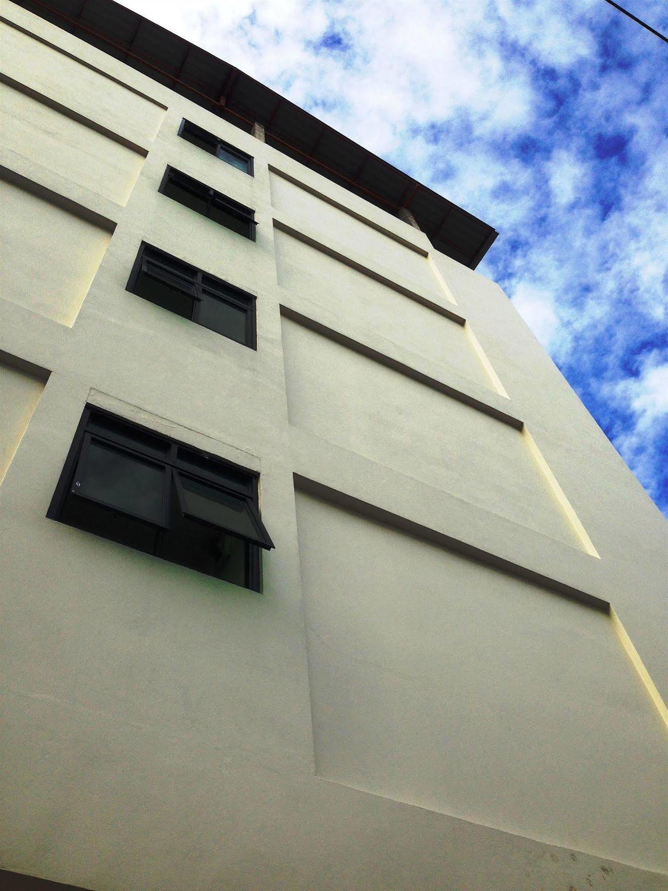 Maple Mansion Hotell Pattaya Exteriör bild